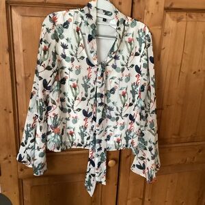 Walter Baker Cactus Print Bell Sleeve Tie Neck Blouse | Size Small